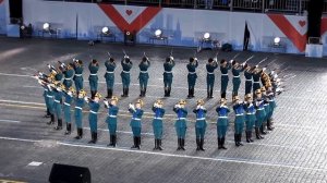Строевые упражнения с оружием. Спасская башня 2013.