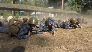 Поступившие в академию ФСИН проходят курс молодого бойца