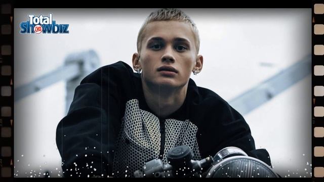 Даню Милохина официально призвали в армию смотреть онлайн