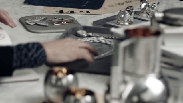 Tiffany & Co. — Tiffany’s Design Director and The Art of the Sea смотреть онлайн