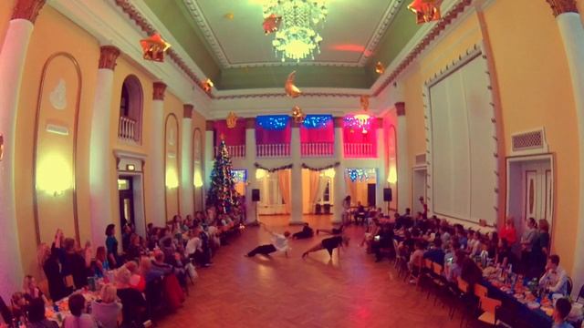 ТСК Верх-Исетский. Новый год 2016 смотреть онлайн