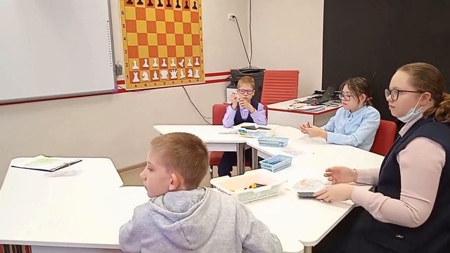 Исследовательский урок "Могут ли руки заменить глаза?" смотреть онлайн