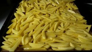 Хрустящий картофель фри в духовке (без консервантов)
