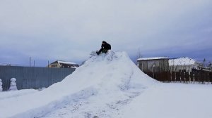 Горка своими руками из снега с поворотом