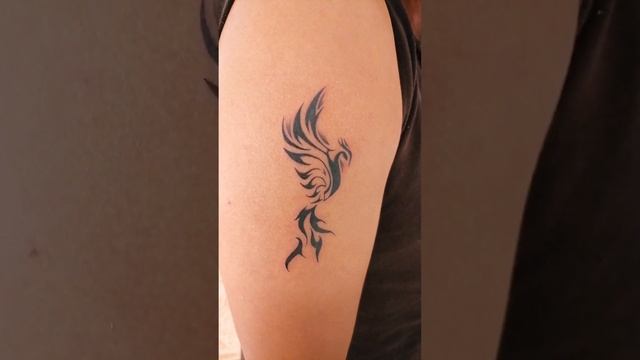 Tatuaje en el brazo [ave fénix tattoo]