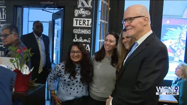 Johnson, Vallas return to campaign trail after WGN debate смотреть онлайн
