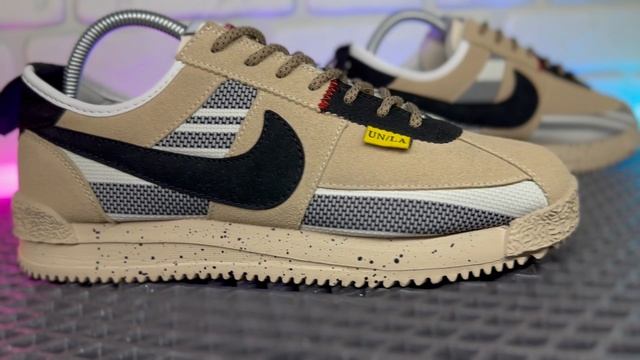 Кроссовки Nike