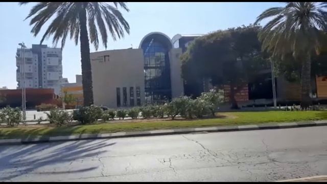 Израиль. Прогулка по Холону с Борисом Горэном. Сколько стоит квартира в Холоне в Израиле? смотреть онлайн