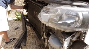 VW Transporter T5.1 Crash Damage Rebuild Ep.1 - Lets See What's Damaged