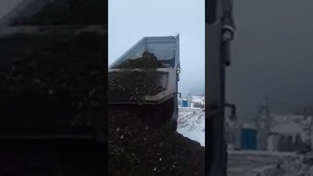 Разгрузка щебня после футеровки, ч. 1(+18, нецензурная лексика) смотреть онлайн