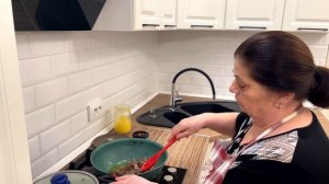 СОУС ИЗ ГОВЯДИНЫ ИЛИ ЖЕ ТУШЕНАЯ КАРТОШКА С МЯСОМ