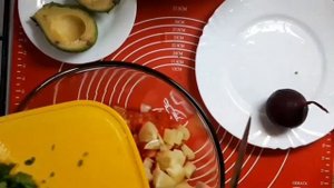 Вкусный салат с авокадо и овощами/ простой рецепт овощного  салата с авокадо