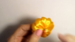 Бантики с цветами из лент МК