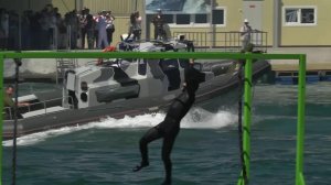 В Севастополе проходит армейский конкурс водолазов "Глубина-2017"