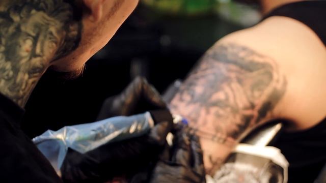 Студия татуировки и пирсинга Tessito's смотреть онлайн