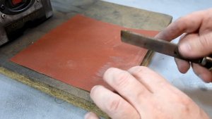 Круглая палочка- старым напильником. Мой способ.