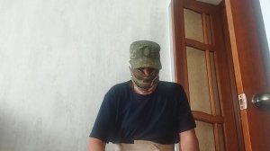 Делится опытом в ютубе.