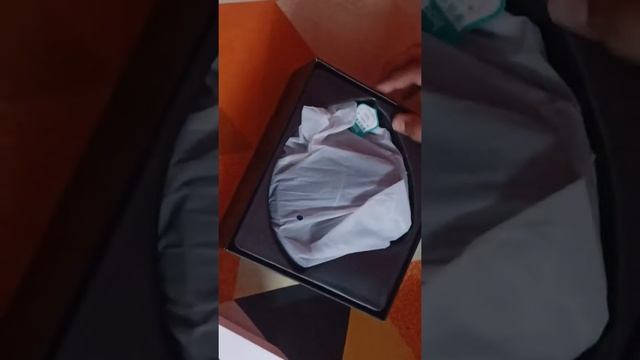 Unboxing a smart watch and Hoco W23 headset смотреть онлайн