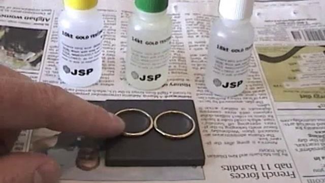 Testing gold rings for weight and purity смотреть онлайн