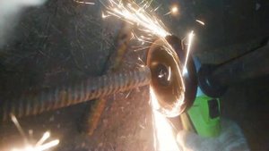 Аккумуляторная болгарка, 32 арматура за 60 секунд напополам. Это вам не это!