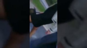 подход к девушке на улице, у девушки есть парень, но она не против общения