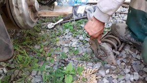 Как правильно заменить стойки, пружины, амортизаторы. Ремонт подвески авто своими руками в гараже