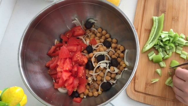 Салат с нутом и овощами| Турецкая кухня??
