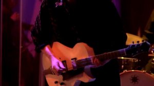 Chris Standring performs Liquid Soul Live