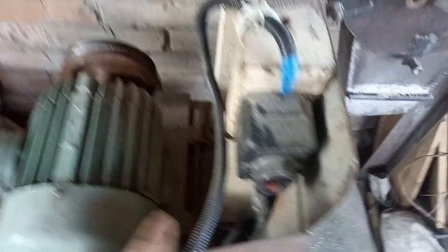 Зернодробилка, крупорушка, ДКУ своими руками из подручных средств и небольшого капиталовложения. смотреть онлайн