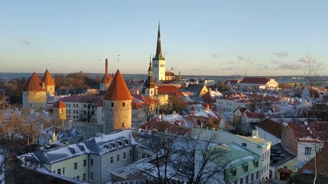 Вид со смотровой площадки Паткули в Таллине