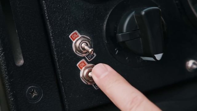 Motorhome 4x4: você pode morar em qualquer lugar por 20 dias com esse Unimog смотреть онлайн