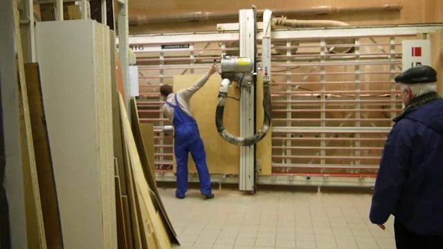 Форматно-раскроечный станок вертикальный. STRIEBIG смотреть онлайн