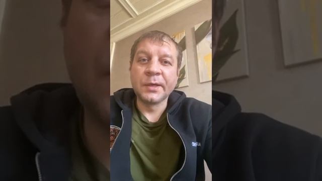 Емельяненко ответил Харитонову: Сережа, петушок рыжий, не кукарекай