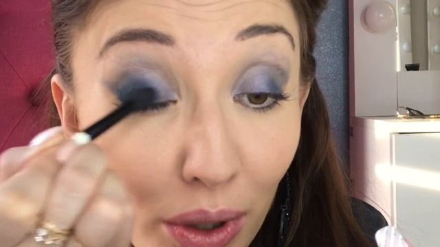 Битва Визажистов ORIFLAME 2019. Вечерний макияж за 5 минут. Как сделать макияж глаз. смотреть онлайн