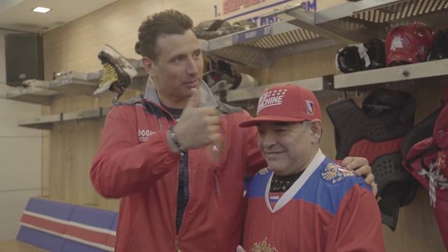 Diego Maradona at SKA Hockey City / Диего Марадона в "Хоккейном городе" СКА смотреть онлайн