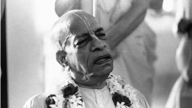 Bhagavad-gita is a Transcendental Literature Which One Should Read Very Carefully - Prabhupada 1079 смотреть онлайн