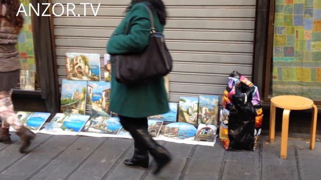 ИТАЛИЯ: Атмосфера в городе Неаполь... Вид на Вулкан Везувий... NAPLES ITALY смотреть онлайн
