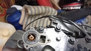 Ищу причину слабой струи. Мотор Меркури 40. Лайфак для шприцовки.