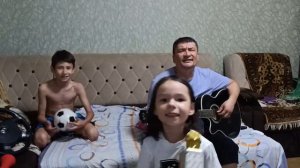 как сумел на гитаре сыграл и спел