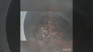 Свиные почки тушеные с чечевицей в афганском казане