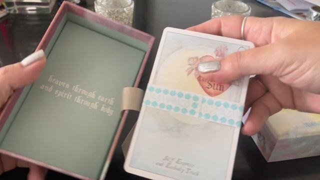 Heavenly Bodies- Astrology Cards-Oracle Cards-Close Up Review! смотреть онлайн