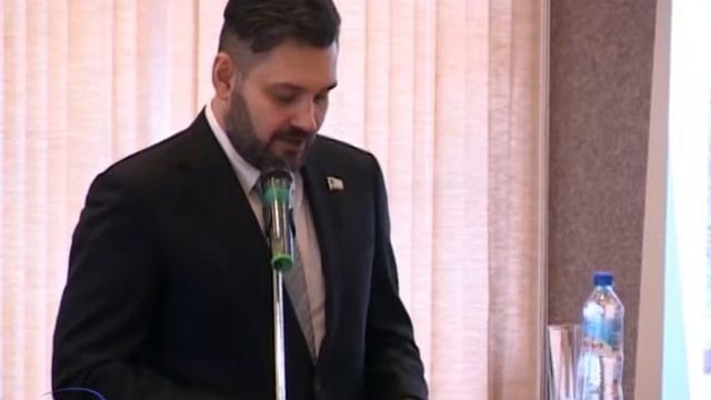 Глава администрации В. Садовский подал заявление об уходе с должности. смотреть онлайн