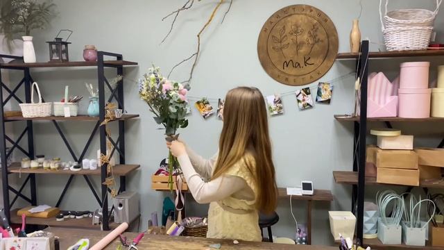 Упаковка весеннего букета / Боль флориста смотреть онлайн