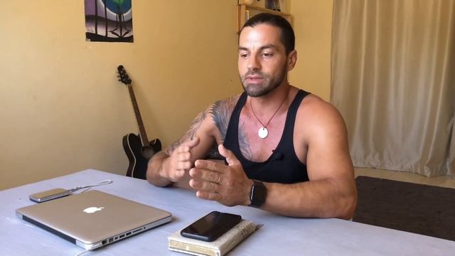 Почему Веганы начинают есть мясо рыбу яйца и молочку? смотреть онлайн