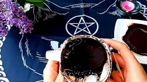 ?МОЙ БУДУЩИЙ МУЖ ЗНАКОМА ЛИ Я С НИМ гадание онлайн