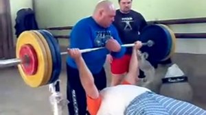 Жим лежа обратным хватом