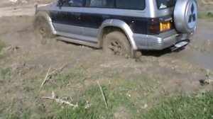 Mitsubishi pajero 2 и немного грязи 1