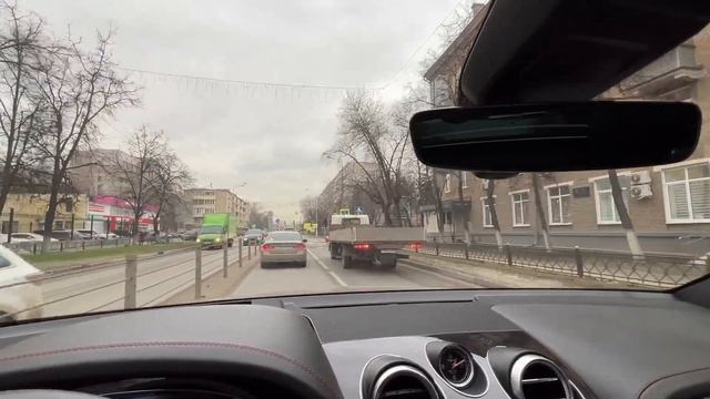 Bentley Bentayga 2016г, w12 608лс, 86.000км, цена 9.500.000 рублей. смотреть онлайн