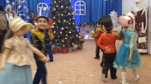 Танец. Новый год. Утренник. Куколки и гусаров.