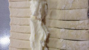 Пирог с яблоками из слоеного дрожжевого теста